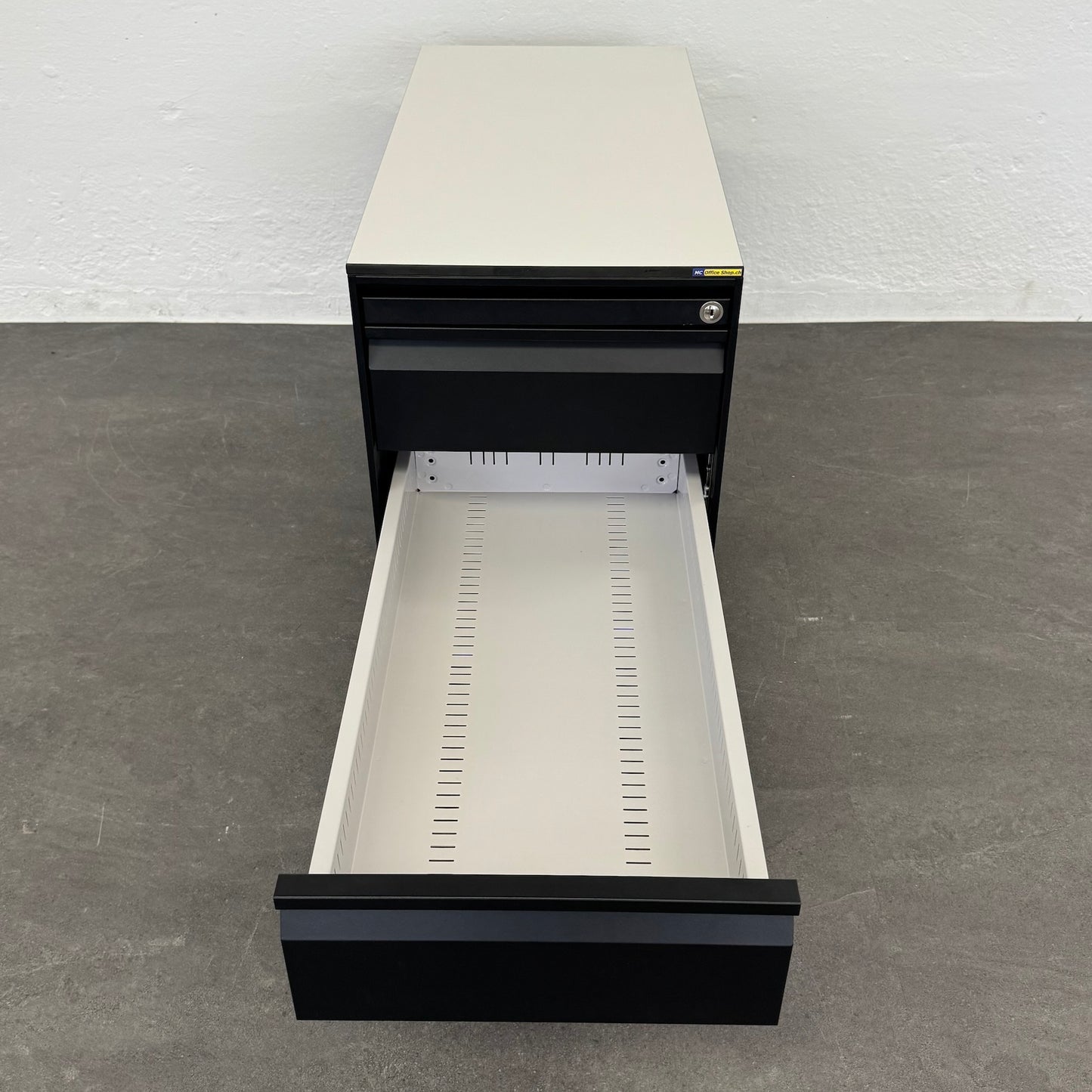 Lista Office LO Serie L Unterstell-Korpus mit mittlerer Schublade offen