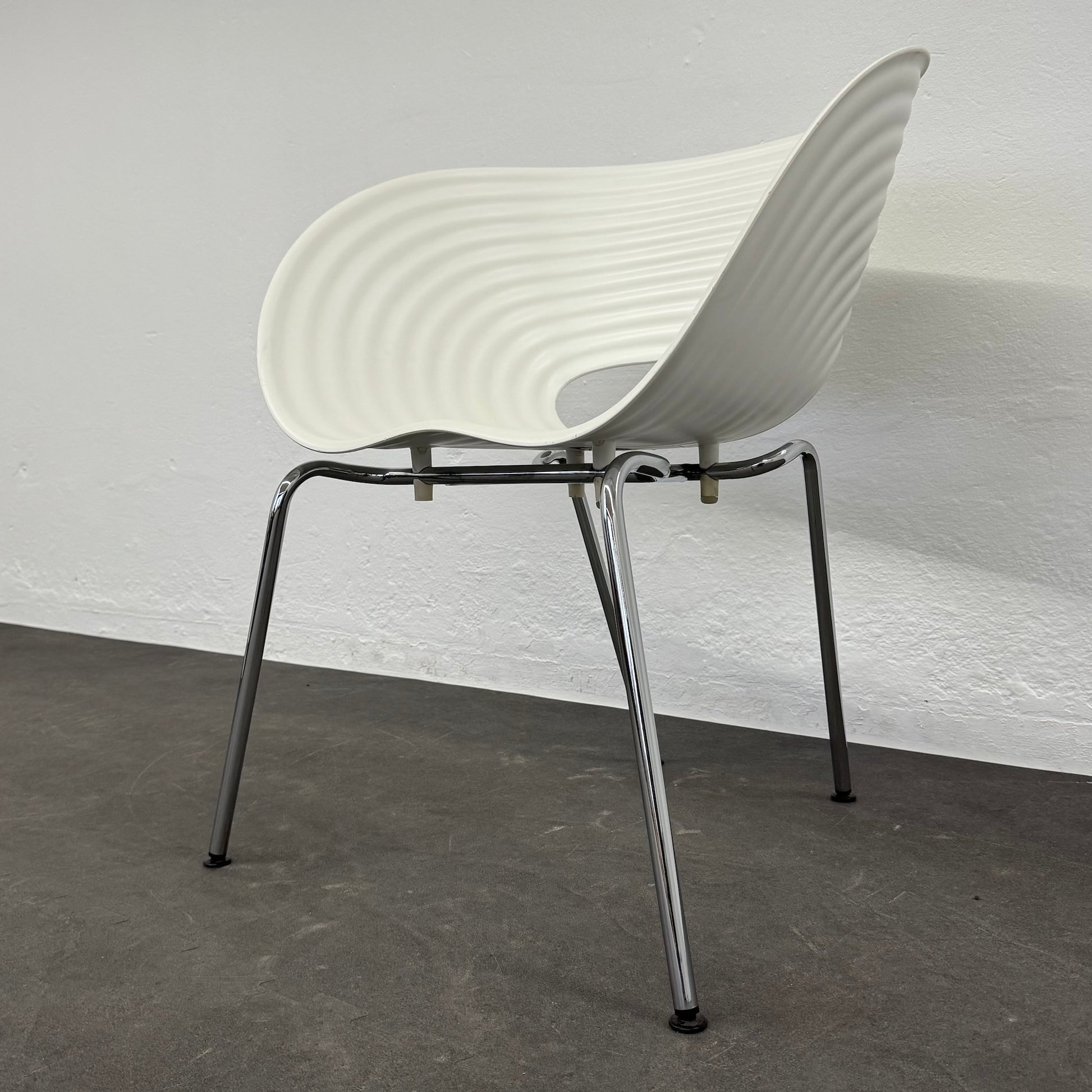 Vitra Tom Vac Chair seitliche Ansicht von unten rechts - 6038740