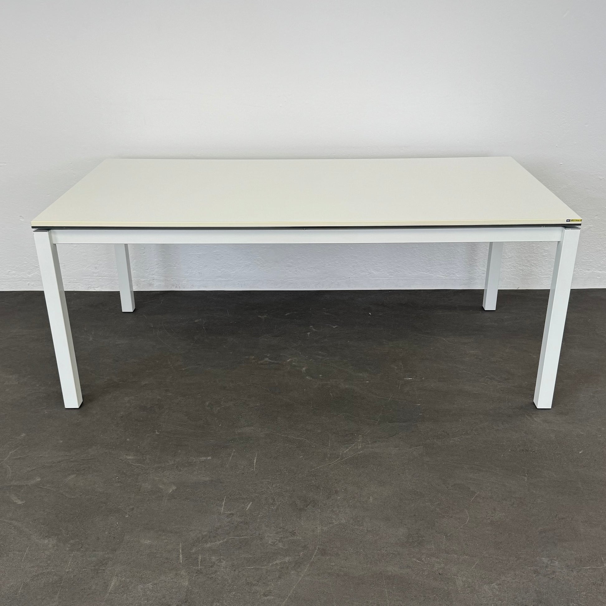 Office Line Basic Schreibtisch Spanplatte weiss