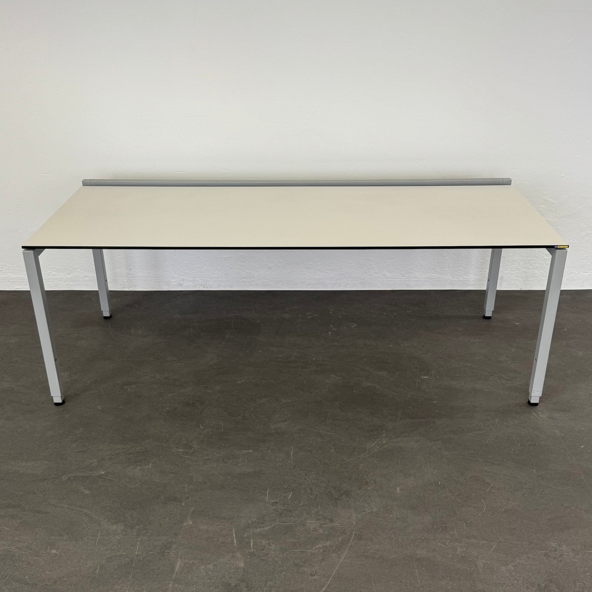 Lista Office LO Motion Schreibtisch mit Vollkernplatte Kieselgrau - 6038756