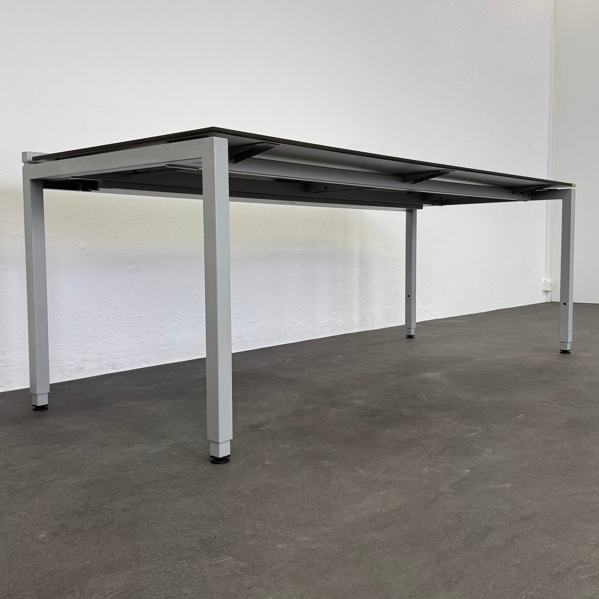 Lista Office LO Motion Schreibtisch Ansicht von unten - 6038756
