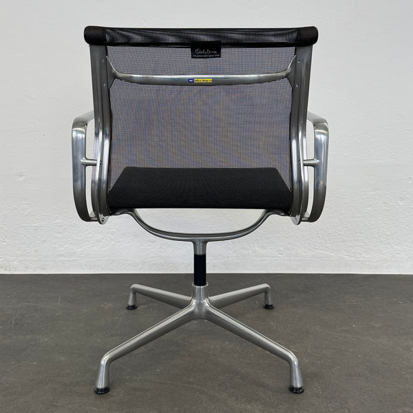 Vitra Eames Alu Chair EA107 Netz
