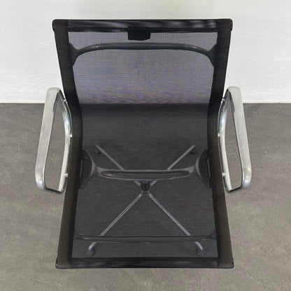 Vitra Eames Alu Chair EA107 Netz Ansicht von oben - 6038762