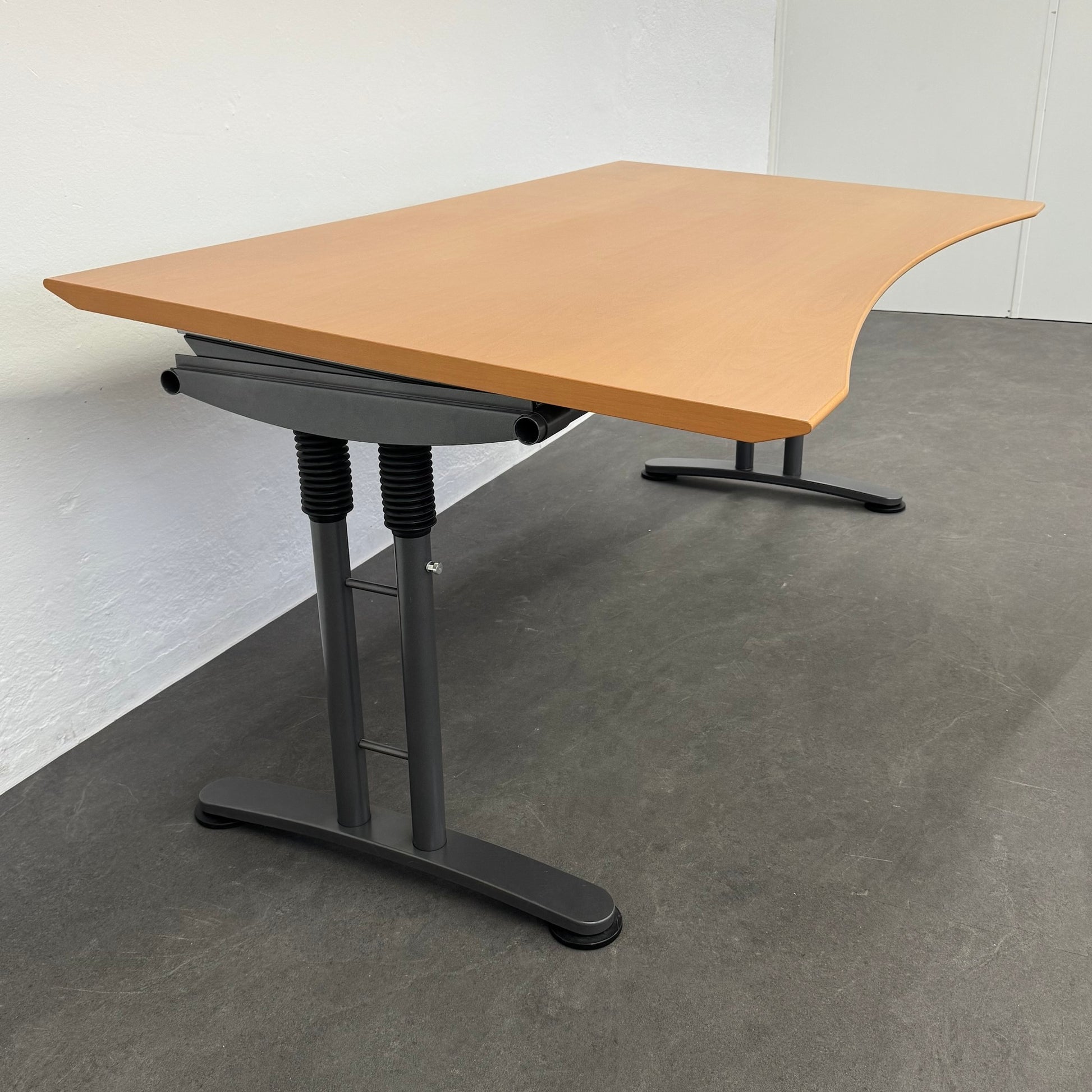 Ergodata System Desk Schreibtisch mit geneigter Tischplatte 4° - 6038765