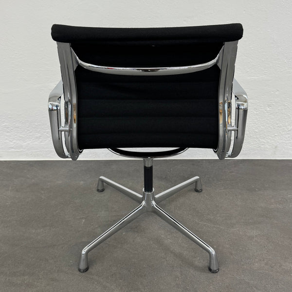 Vitra Eames Alu Chair EA104 Hopsak