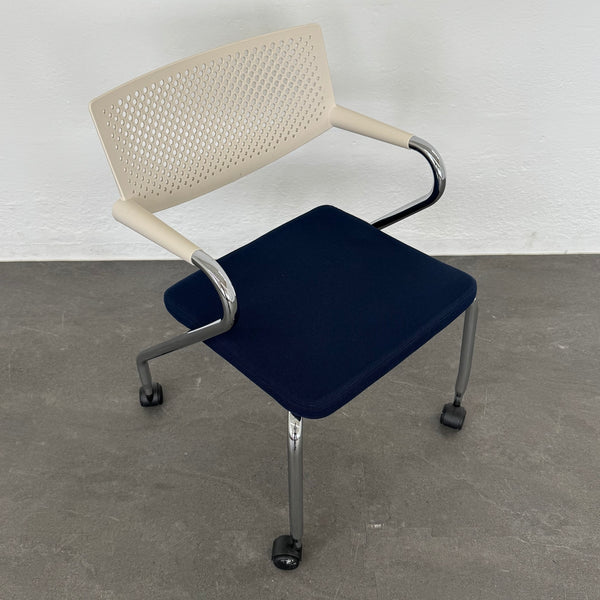 Vitra Visaroll 2 Stuhl Dunkelblau