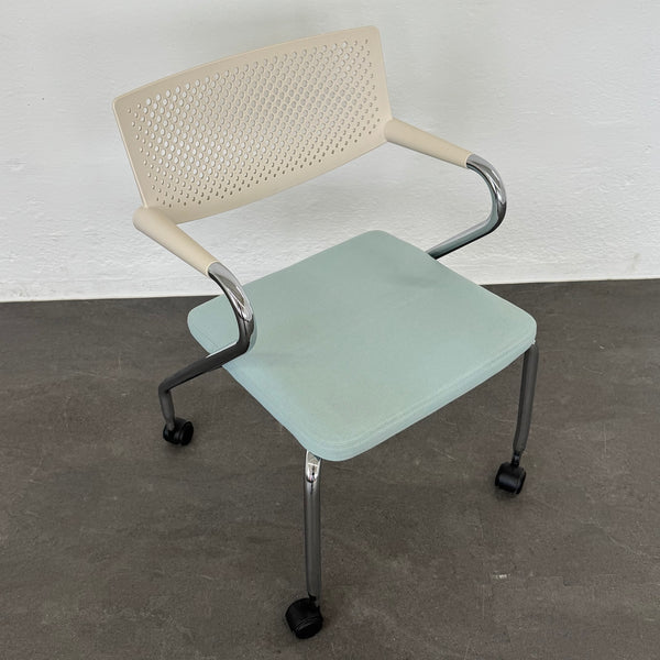 Vitra Visaroll 2 Stuhl Mintgrün