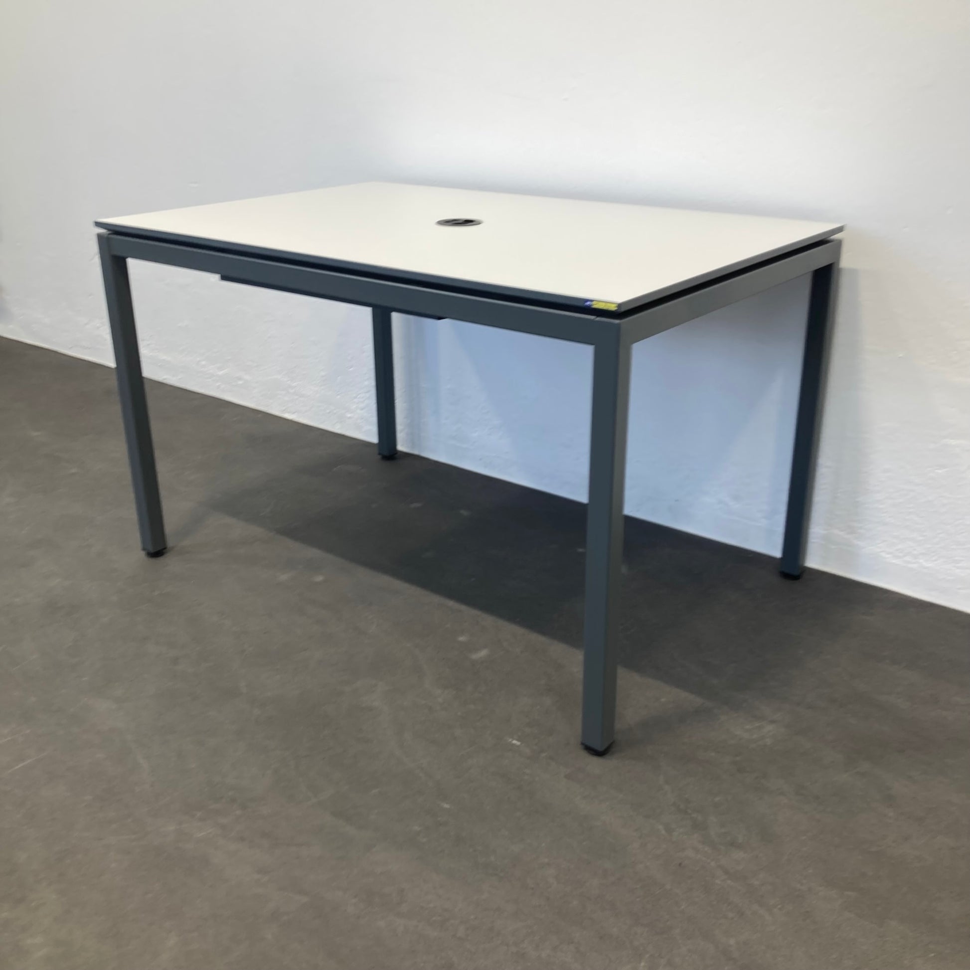 Lista Office LO Motion Sitzungstisch mit anthrazitem Gestell - 6038775