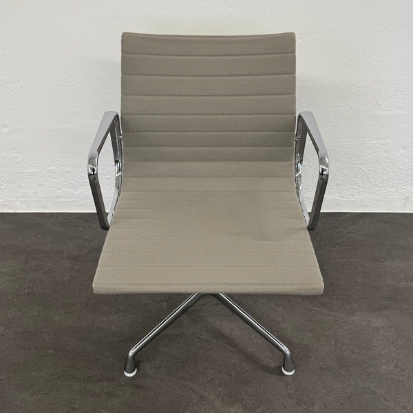 Vitra Eames Alu Chair EA108 Hopsak