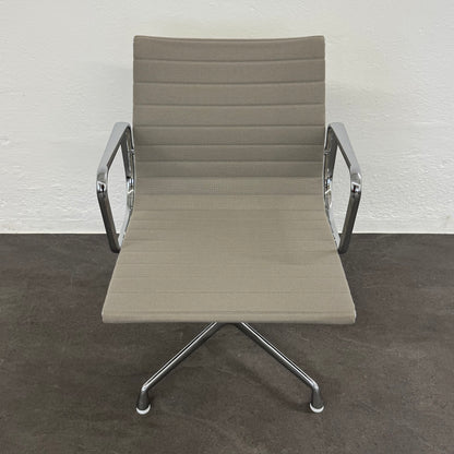 Vitra Eames Alu Chair EA108 Hopsakbezug Grau - 6038777