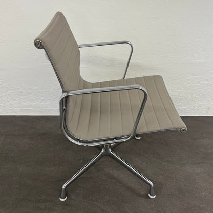 Vitra Eames Alu Chair EA108 Hopsakbezug mit Gestell Chrom glanz - 6038777