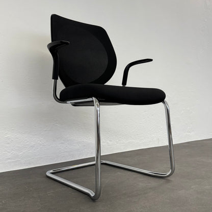 Giroflex 353-7003 Freischwinger seitliche Ansicht von links unten - 6038788