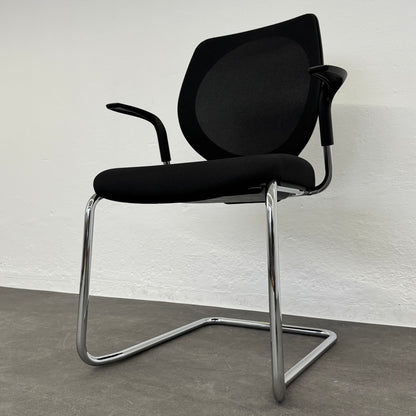 Giroflex 353-7003 Freischwinger seitliche Ansicht von rechts unten - 6038788