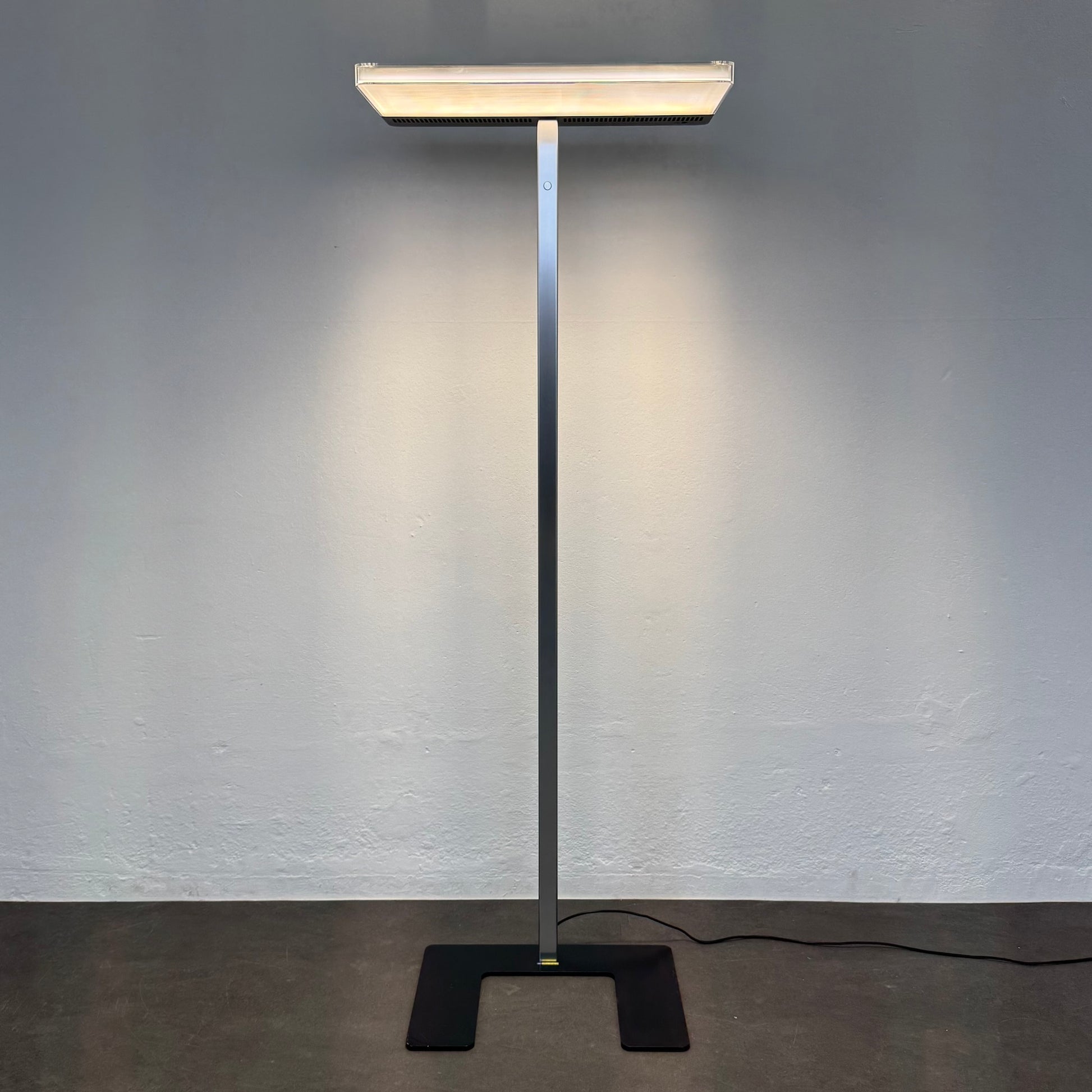 Zumtobel Basic LED Stehleuchte in Silber