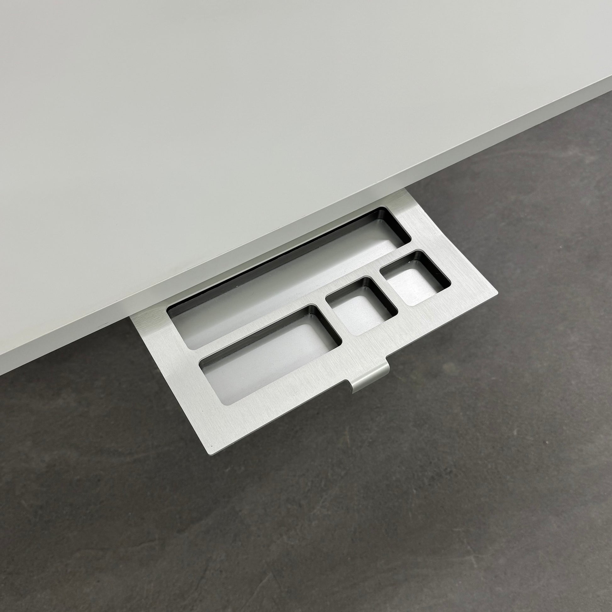 Office Line BigFour Sitzungstisch Detailfoto Materialschale - 6038804