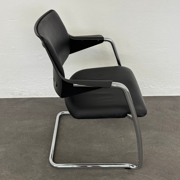 Girsberger 3300 Freischwinger mit Leder Polsterung Schwarz - Gestell Chrom