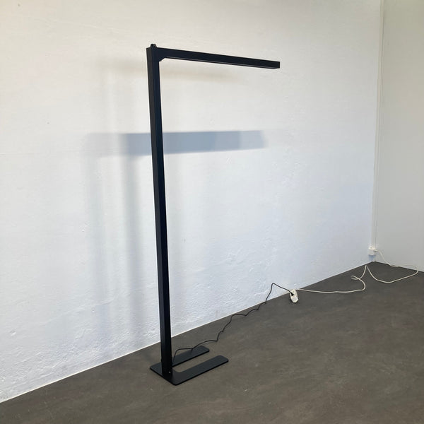 MC MyLight Slim LED Stehleuchte Schwarz