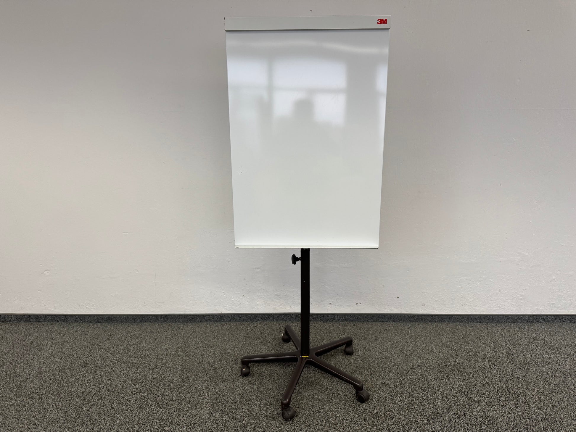 Diverse Flipcharts in verschiedenen Ausführungen