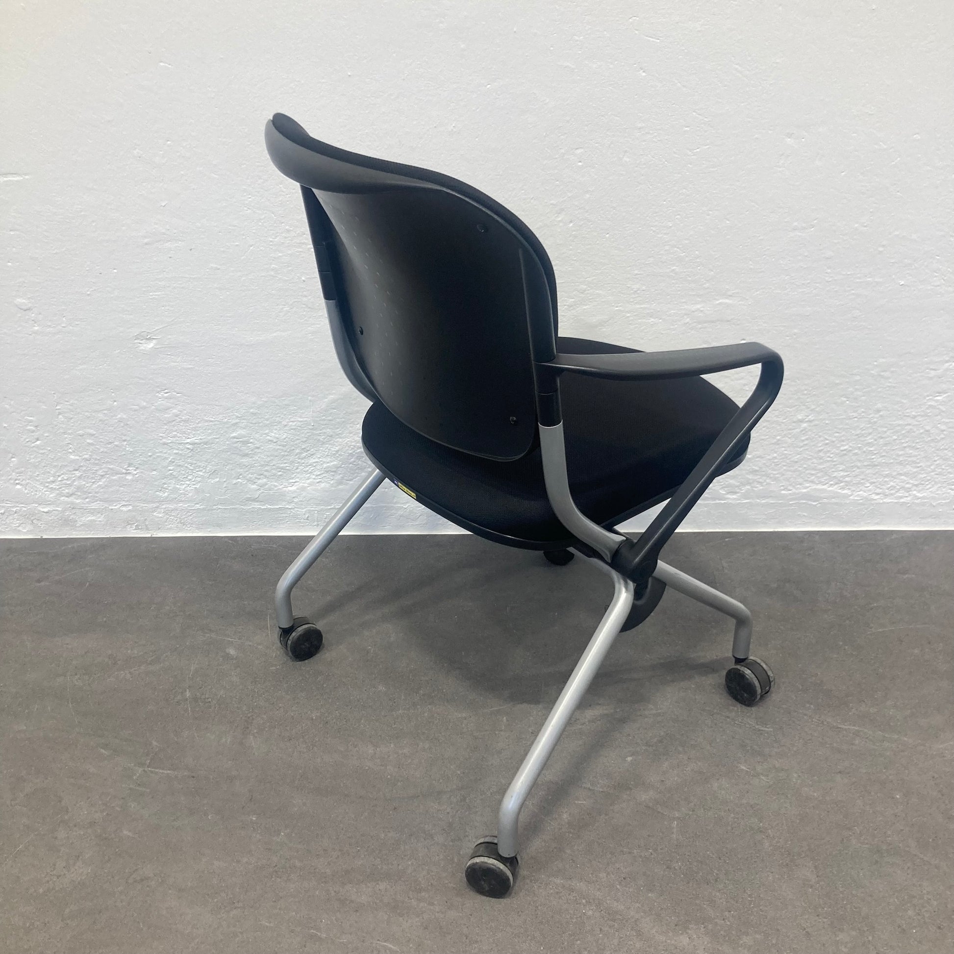 KI Torsion On The Go Roll-Sitzungsstuhl mit Rollen