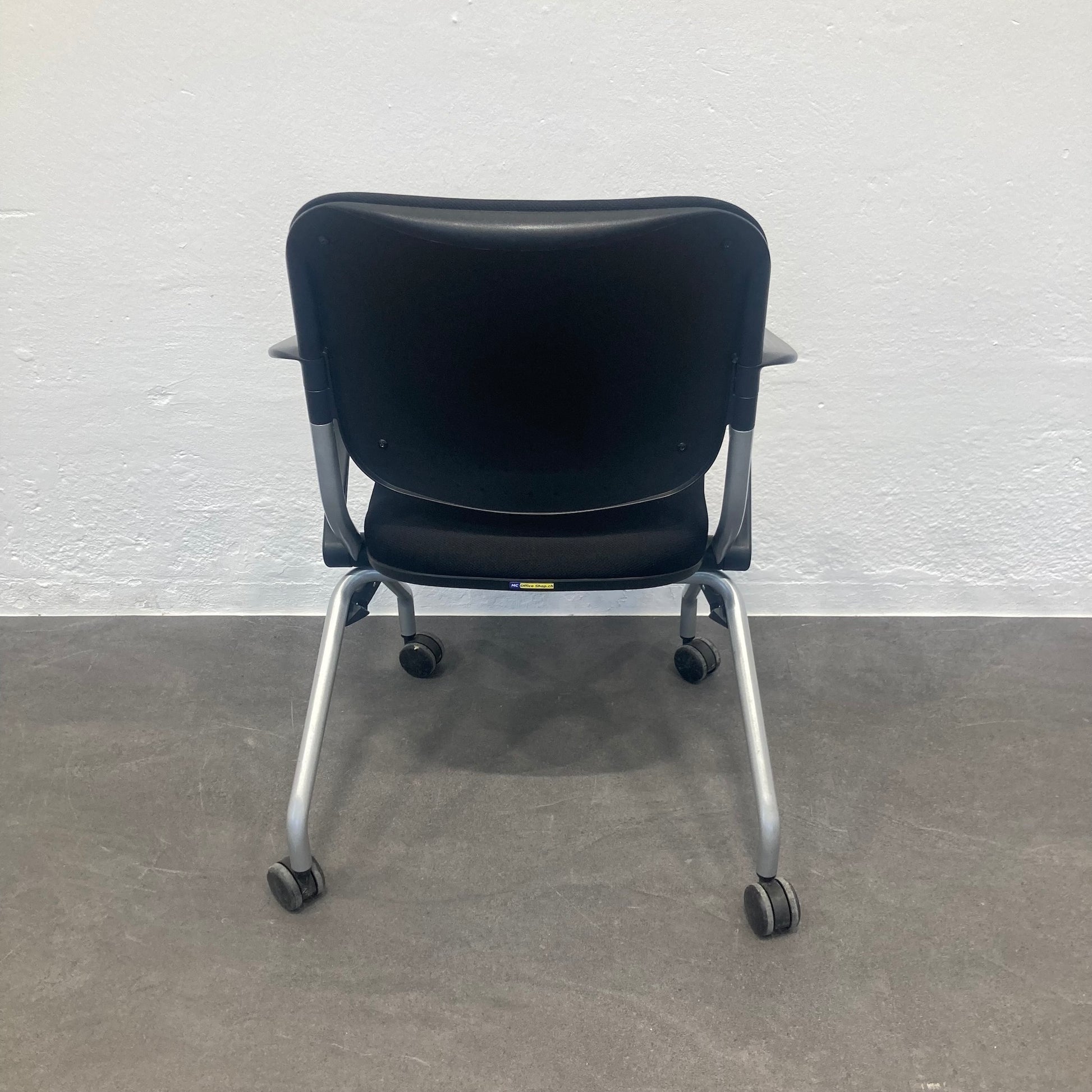 KI Torsion On The Go Roll-Sitzungsstuhl Ansicht von hinten