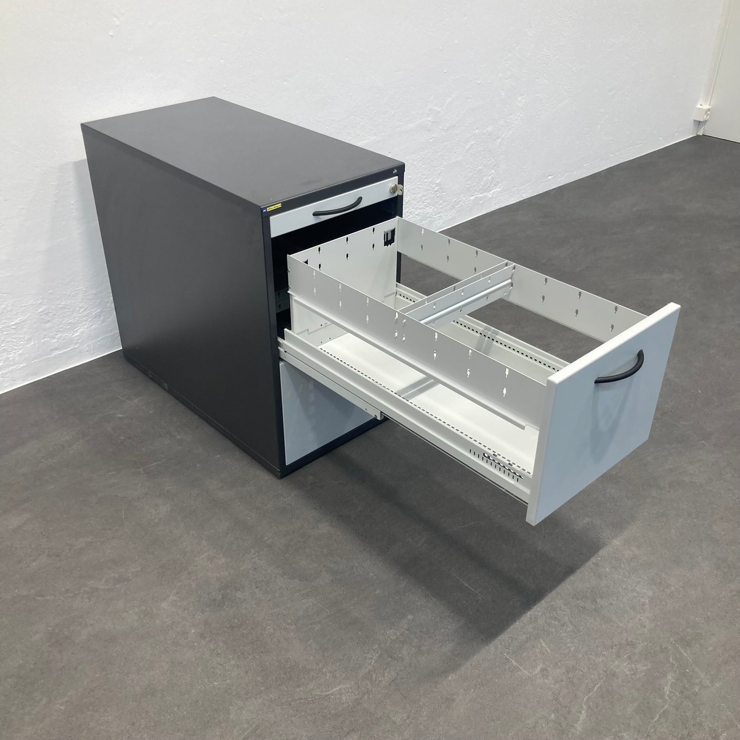 Elan Euroffice Beistell-Korpus mit HR-Auszug oben offen - 6038857