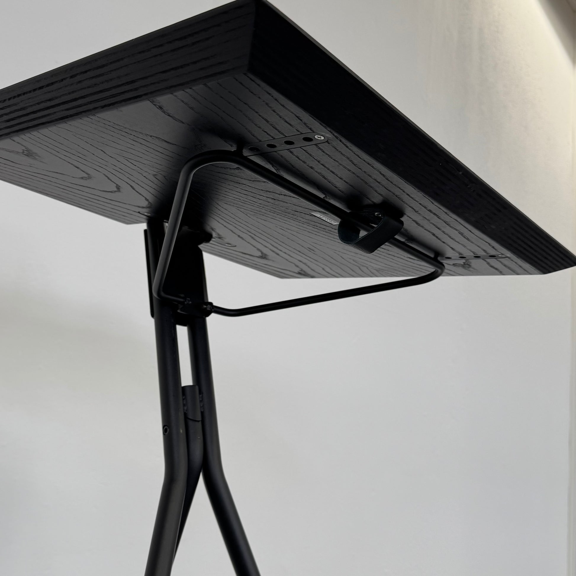 ClassiCon Notos Standing Desk Ansicht von unten - 6038871