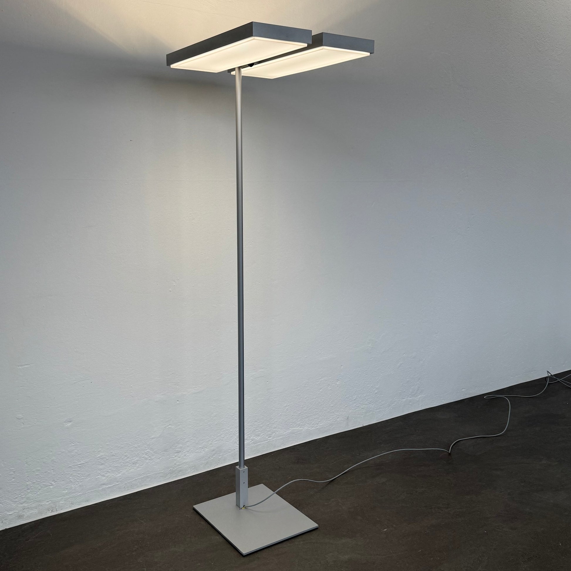 Regent Level LED Stehleuchte mit 92 Watt LED - 6038872