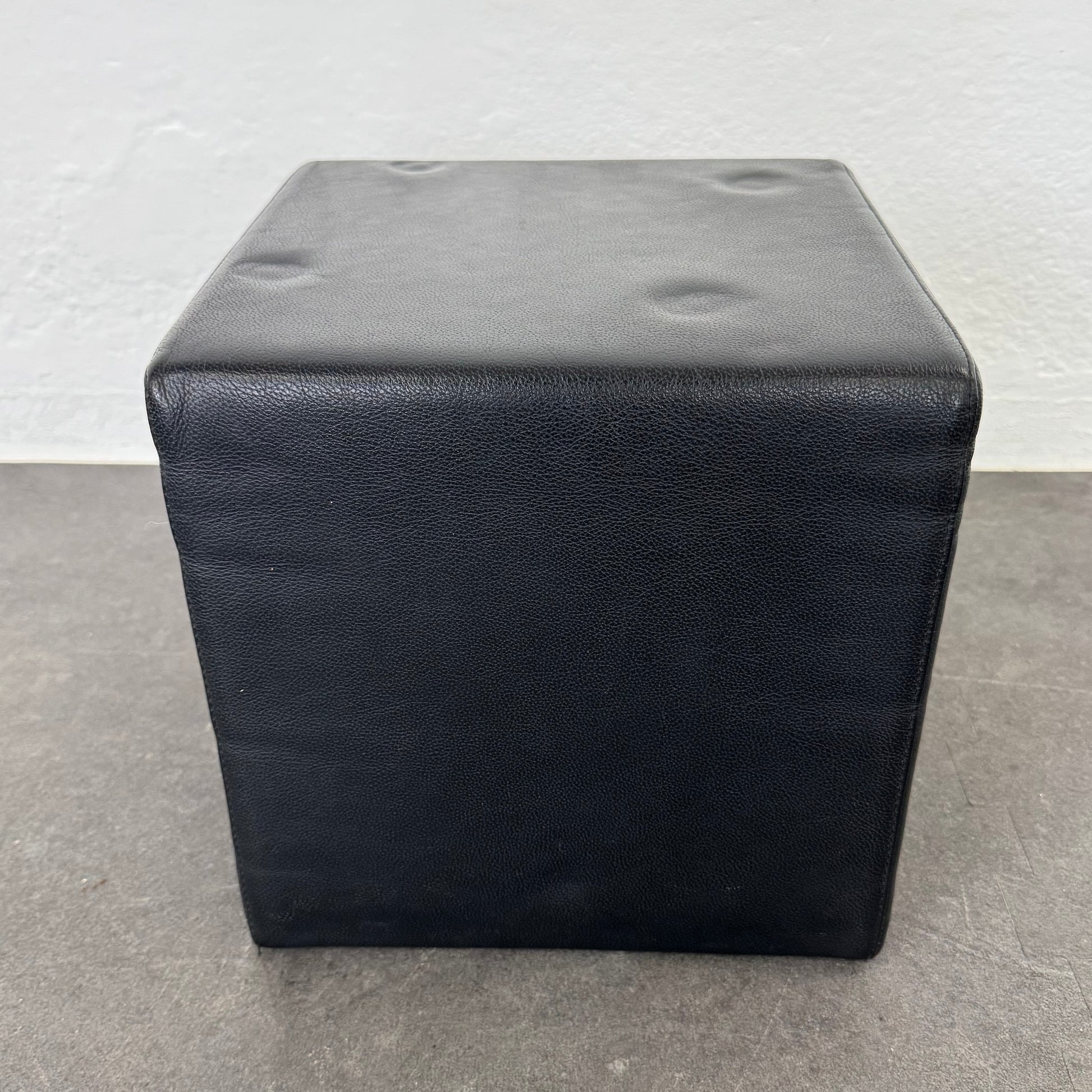 Top Design Praktikant Würfel Frontansicht - 6038878