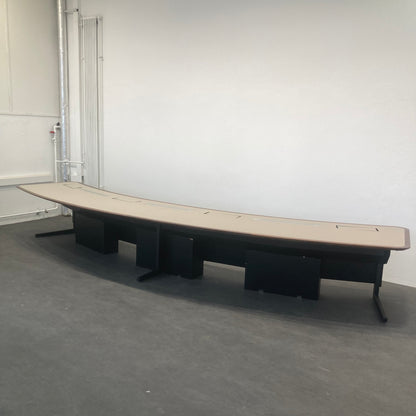Zurbuchen Bording Table mit eingefahrenen Bildschirmen - 6038902
