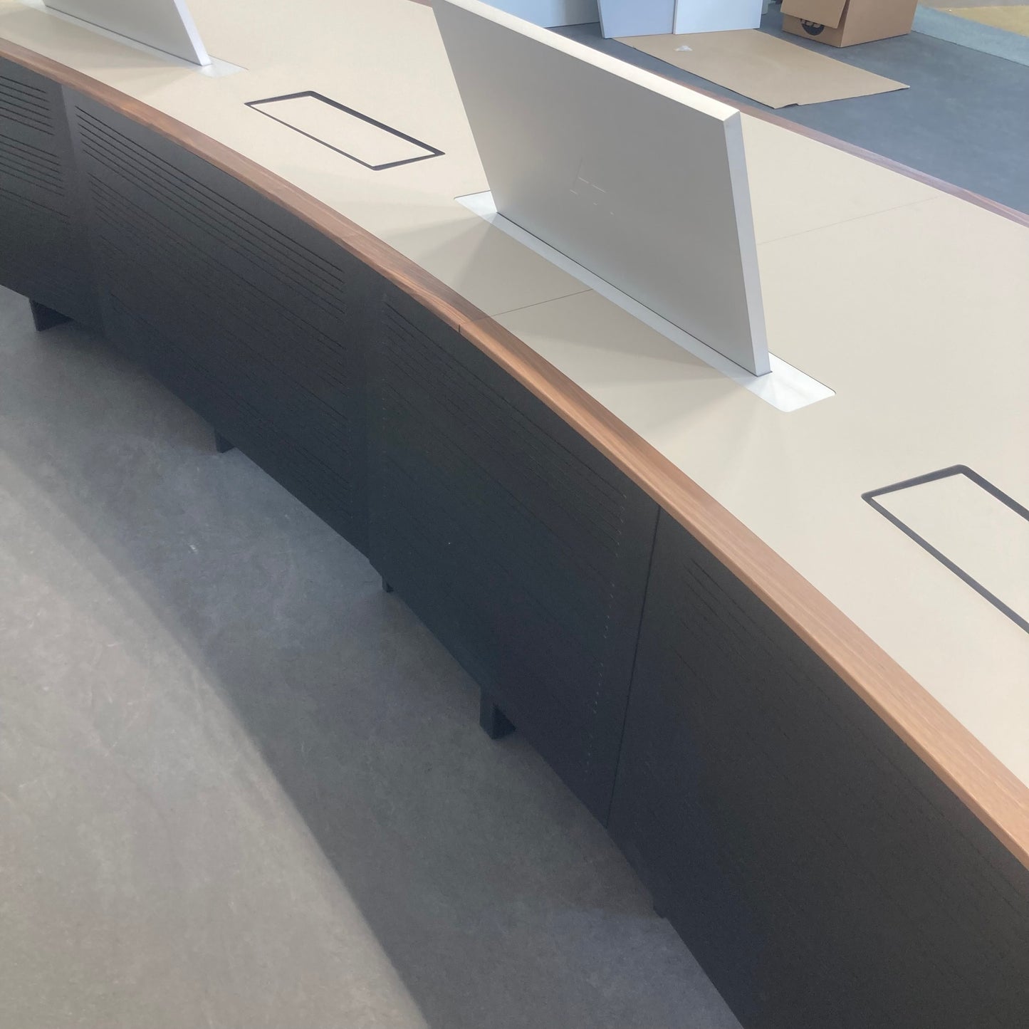 Zurbuchen Bording Table Ansicht von hinten links - 6038902