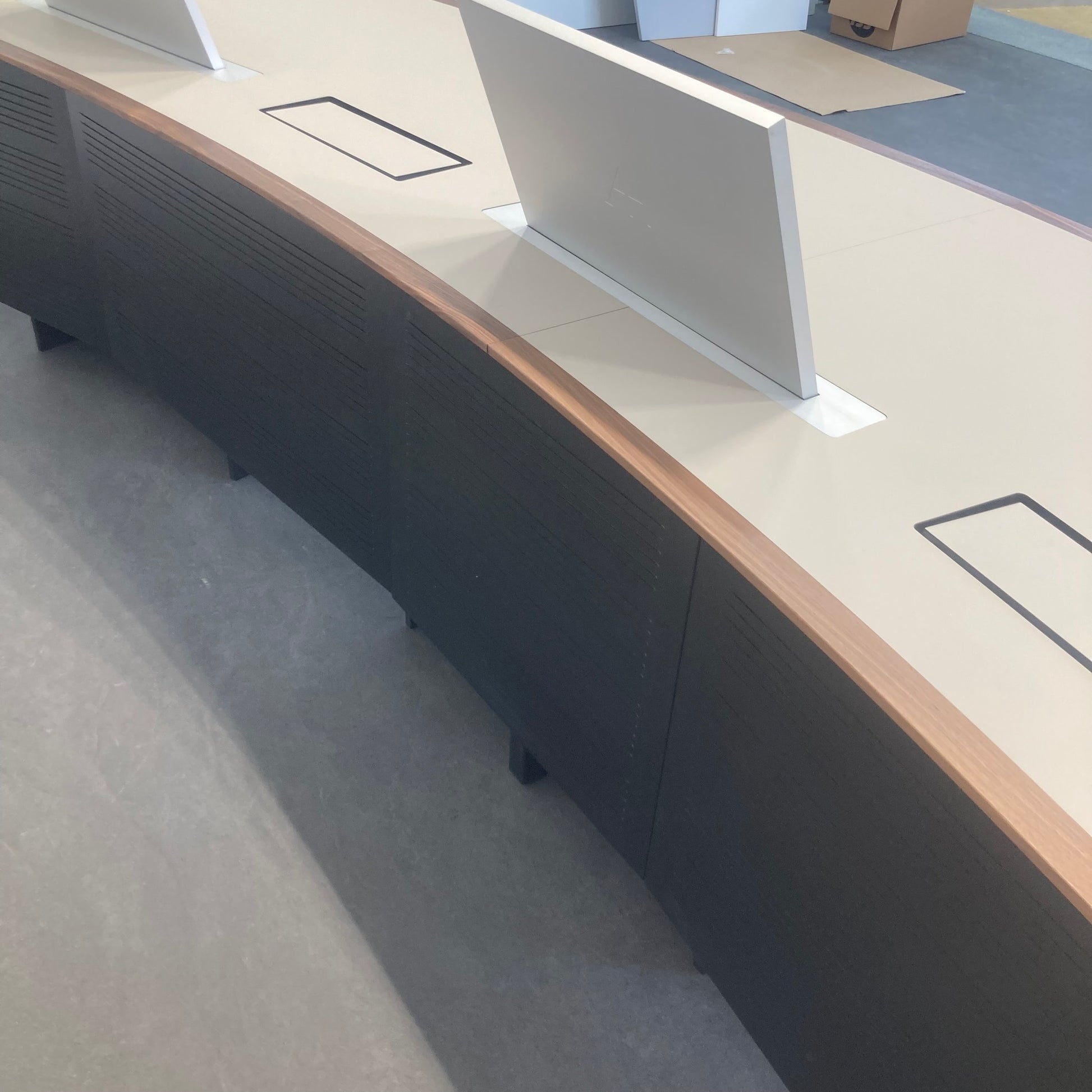 Zurbuchen Bording Table Ansicht von hinten links - 6038902