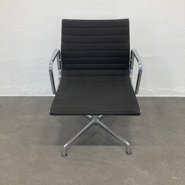 Vitra Eames Alu Chair EA108 Hopsak Dunkelbraun
