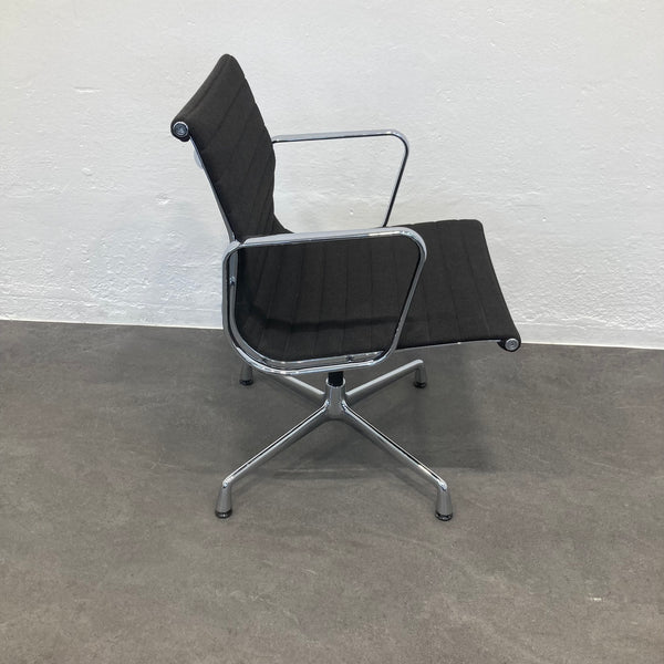 Vitra Eames Alu Chair EA108 Hopsak Dunkelbraun