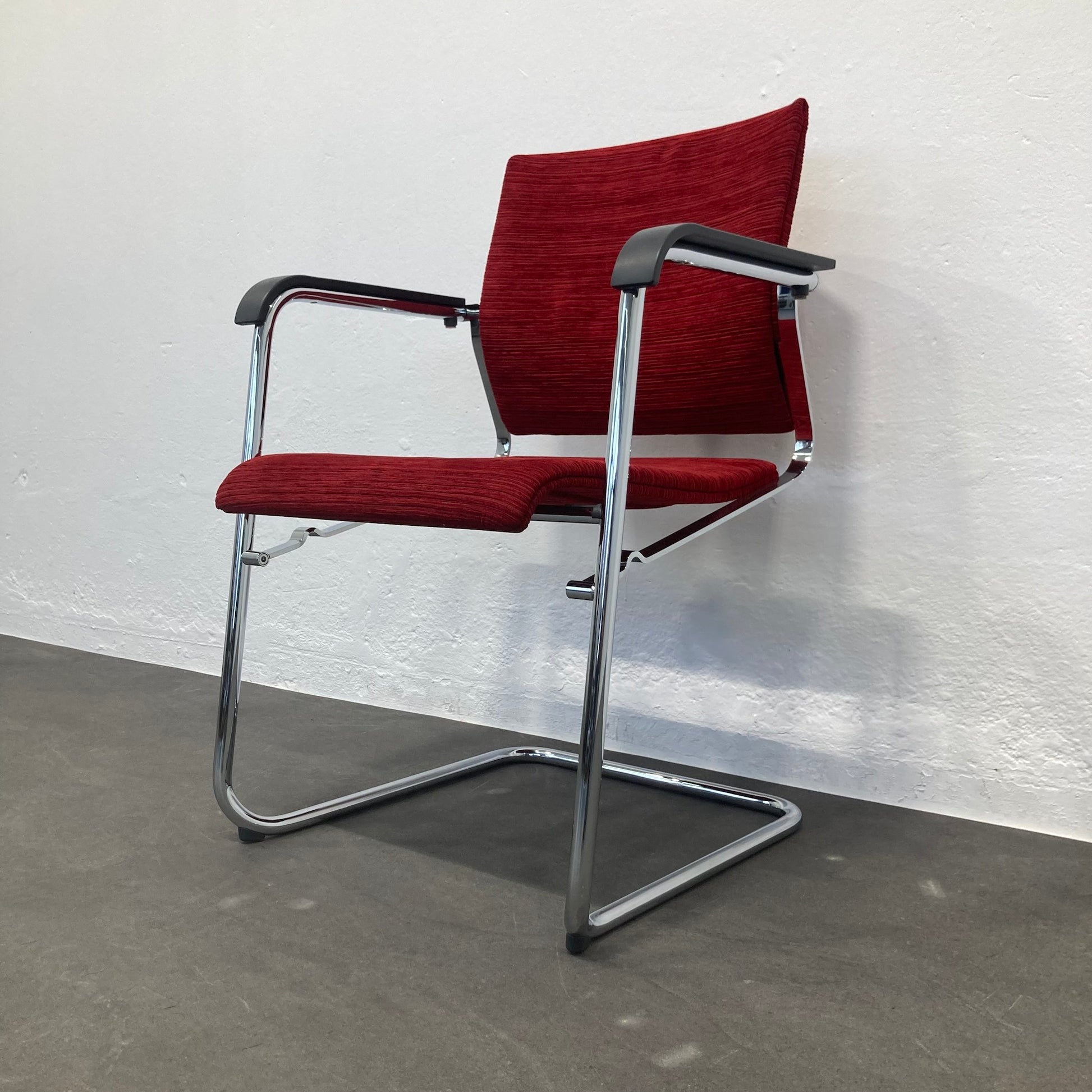 Wilkhahn Sito Freischwinger seitliche Ansicht von unten rechts - 6038916