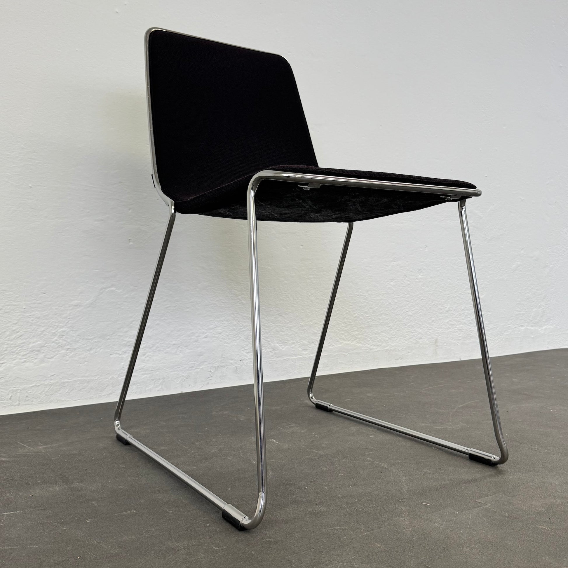 Johanson Design Speed Kufenstuhl seitliche Ansicht von links unten - 6038925