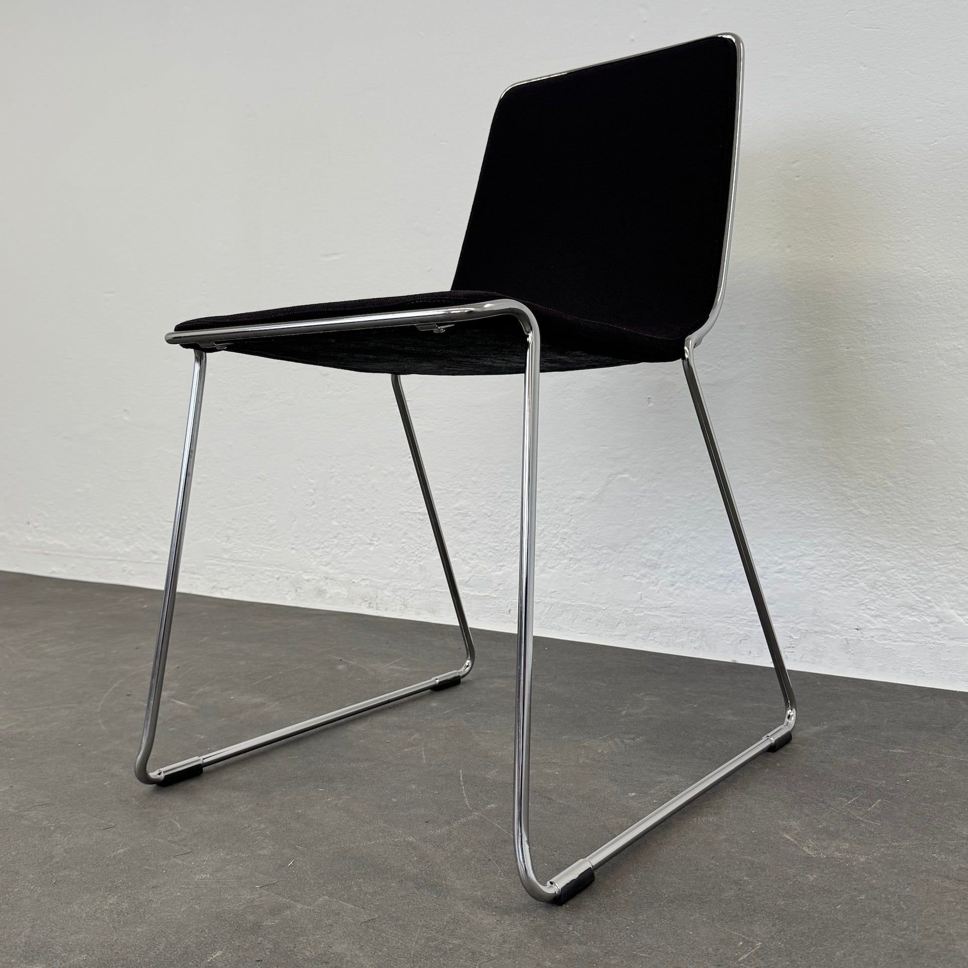 Johanson Design Speed Kufenstuhl seitliche Ansicht von rechts unten - 6038925