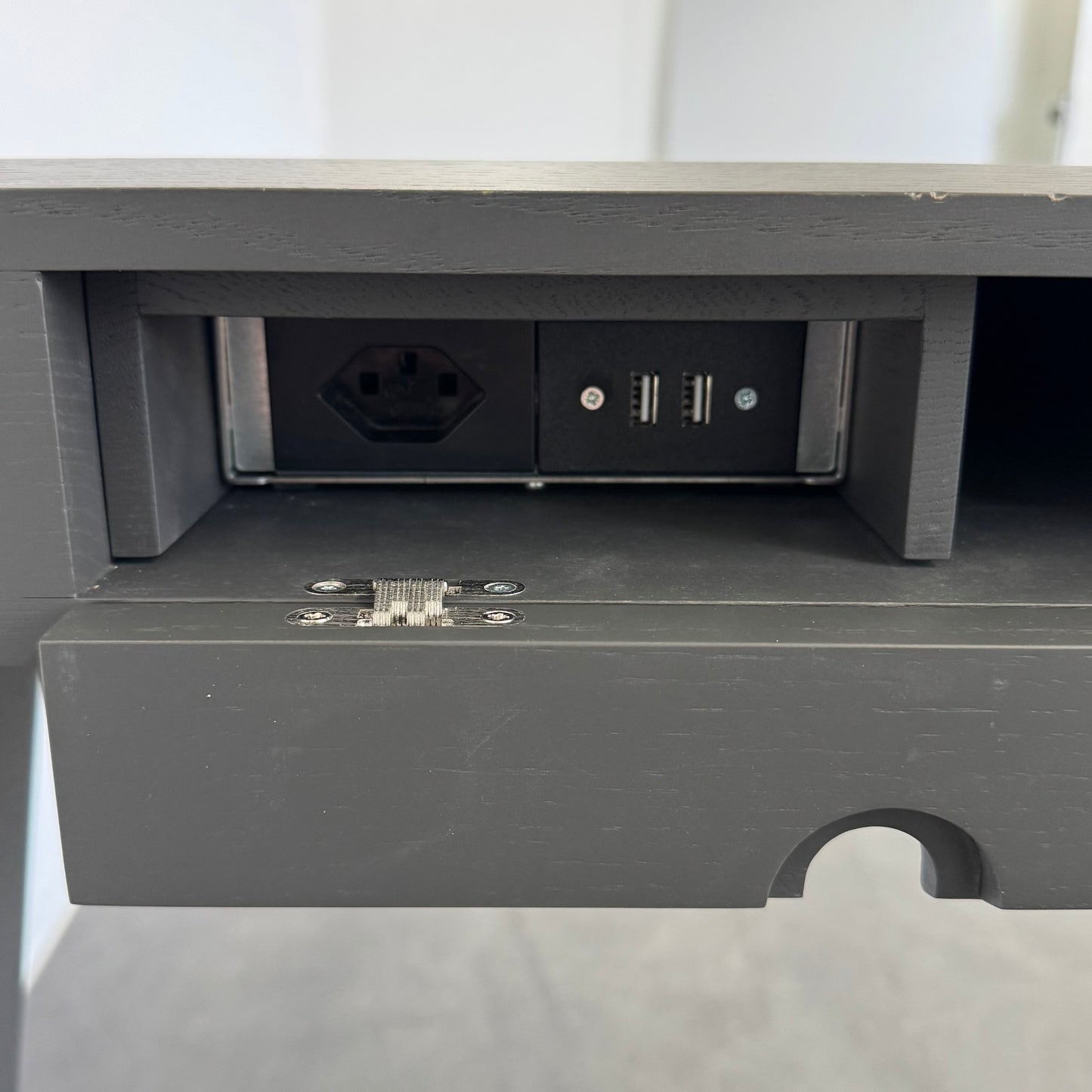 Westwing Tova Stehbartisch mit Stecker-Klappe offen - 6038928