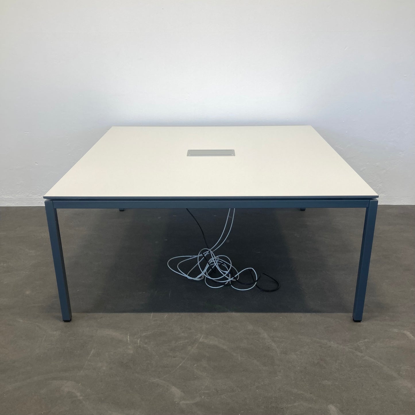 Lista Office LO Motion Sitzungstisch Tischplatte Weiss mit anthraziter Kante - 6038934