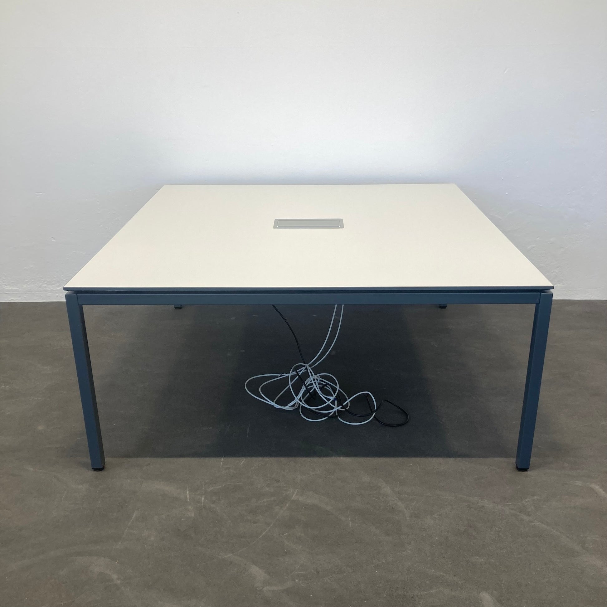 Lista Office LO Motion Sitzungstisch Tischplatte Weiss mit anthraziter Kante - 6038934