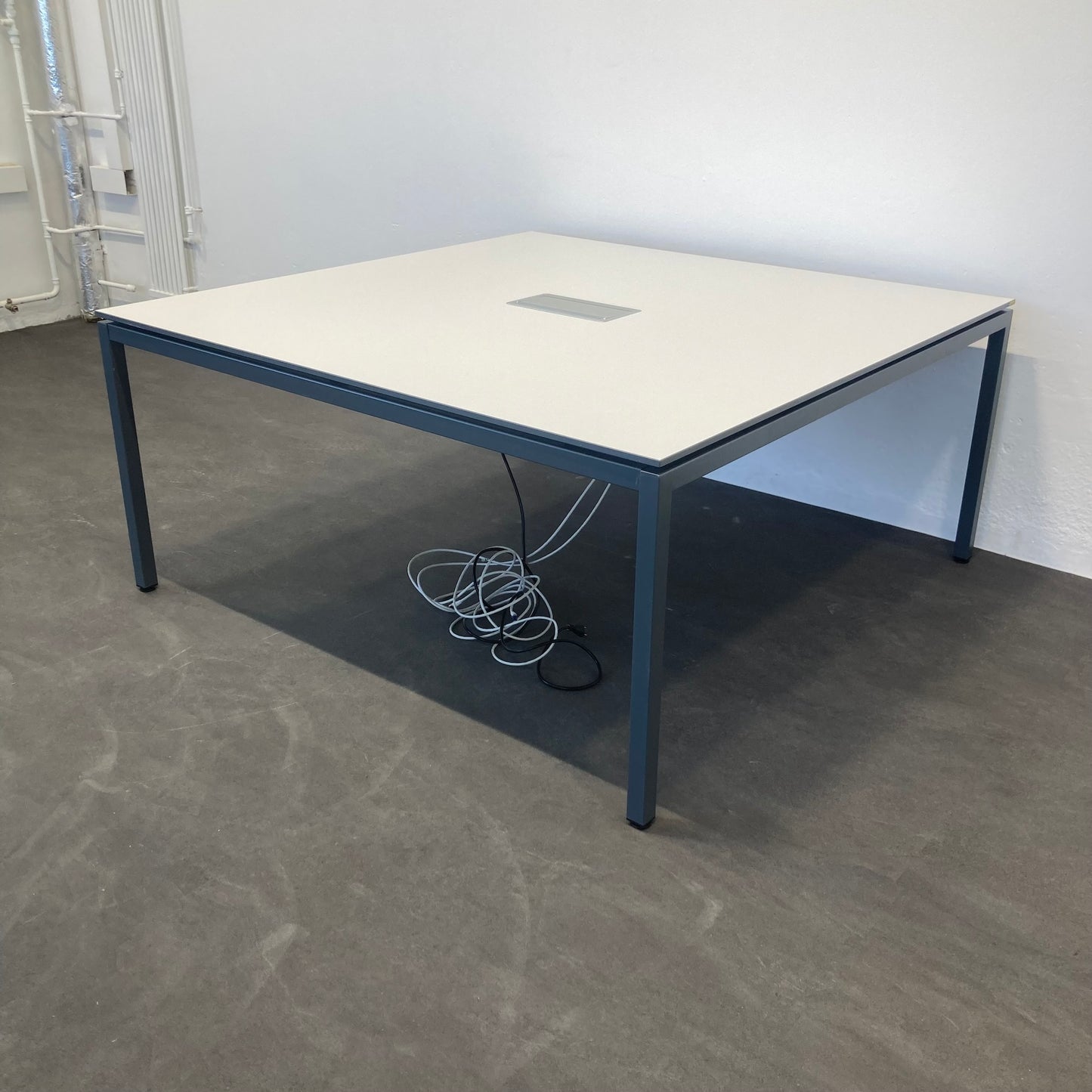 Lista Office Motion Sitzungstisch mit anthrazitem Gestell - 6038934