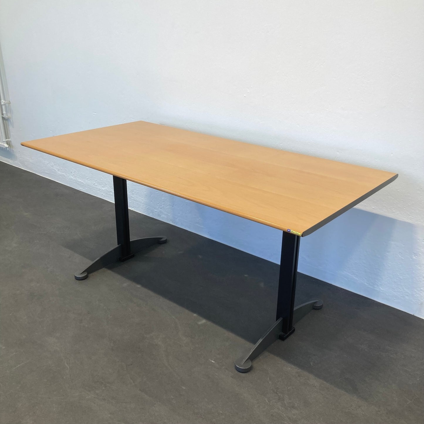 Elan Euroffice Sitzungstisch mit Gestell Metall Schwarz und Anthrazit