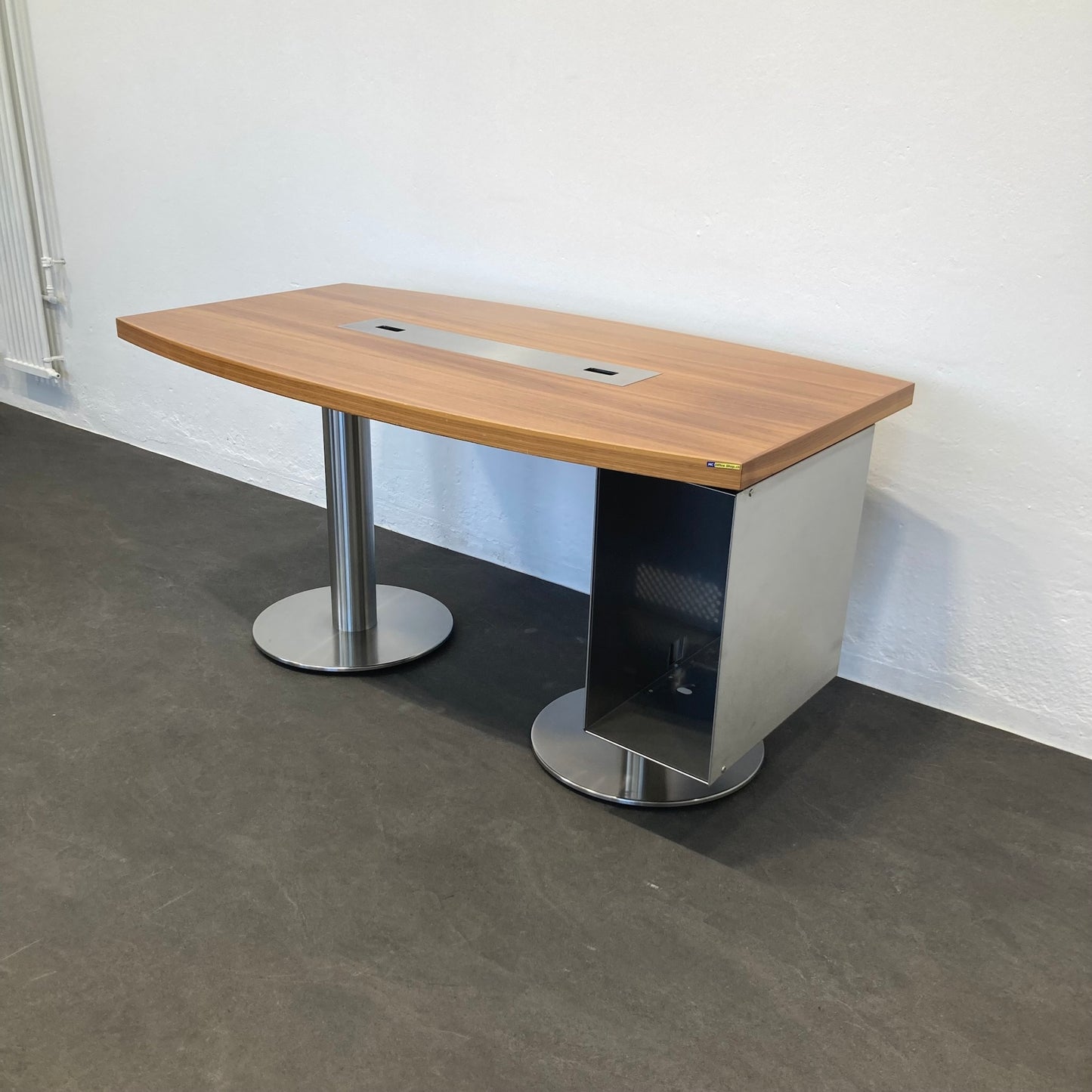 Wilkhahn Exklusiv Sitzungstisch mit einer fixen Höhe von 740mm