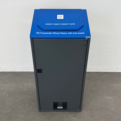 Office Tool Footman Sammelbehälter für Papier aus Metall in Anthrazit mit blauem Oberteil - 6038943