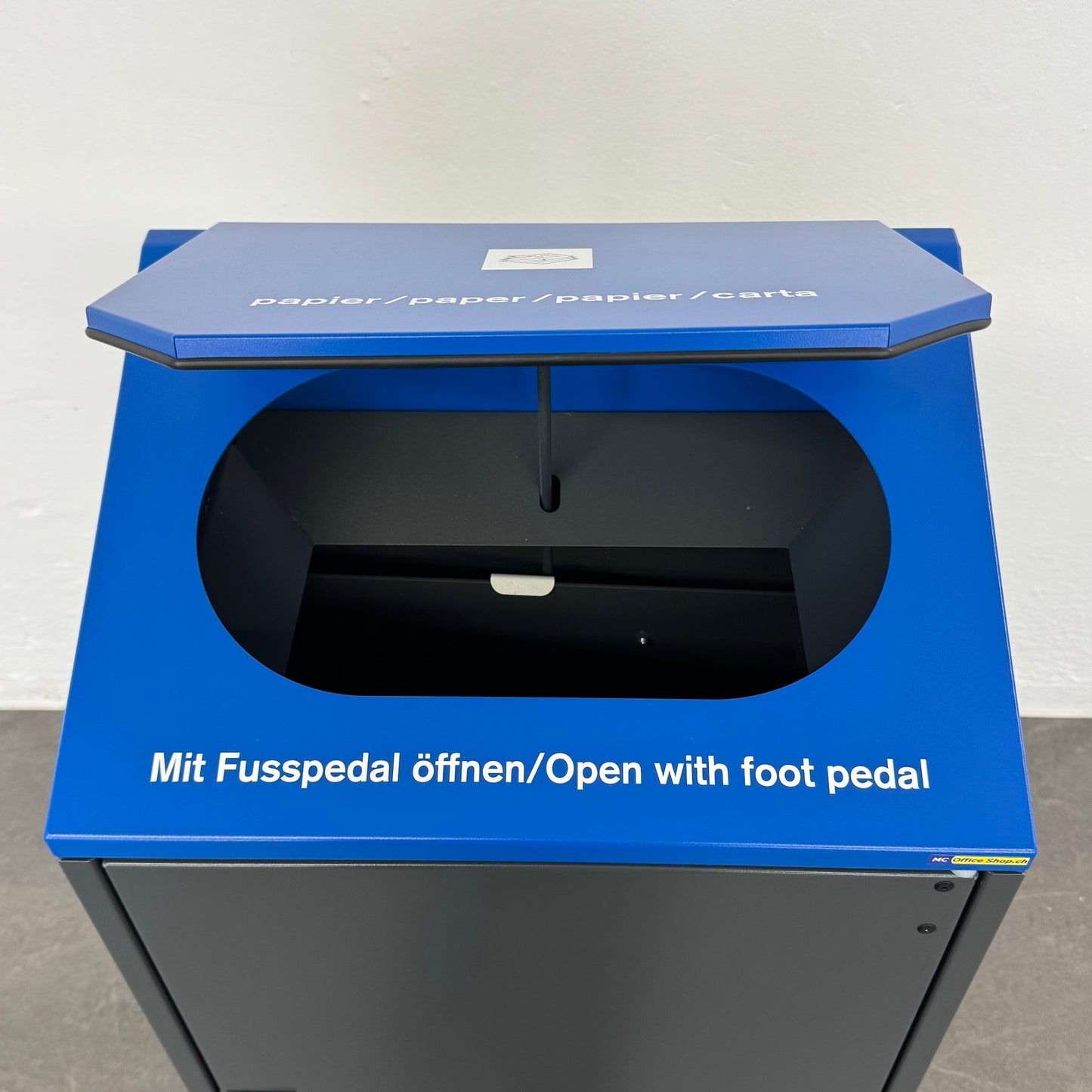 Office Tool Footman Sammelbehälter für Papier mit offener Klappe - 6038943