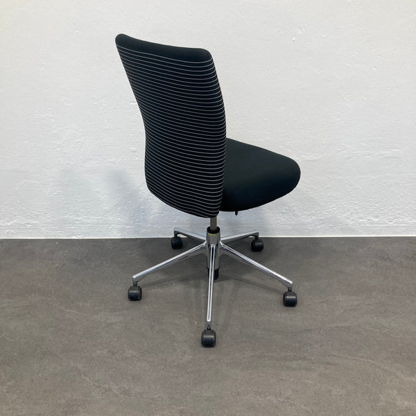 Vitra T-Chair Bürodrehstuhl Schwarz-Weiss
