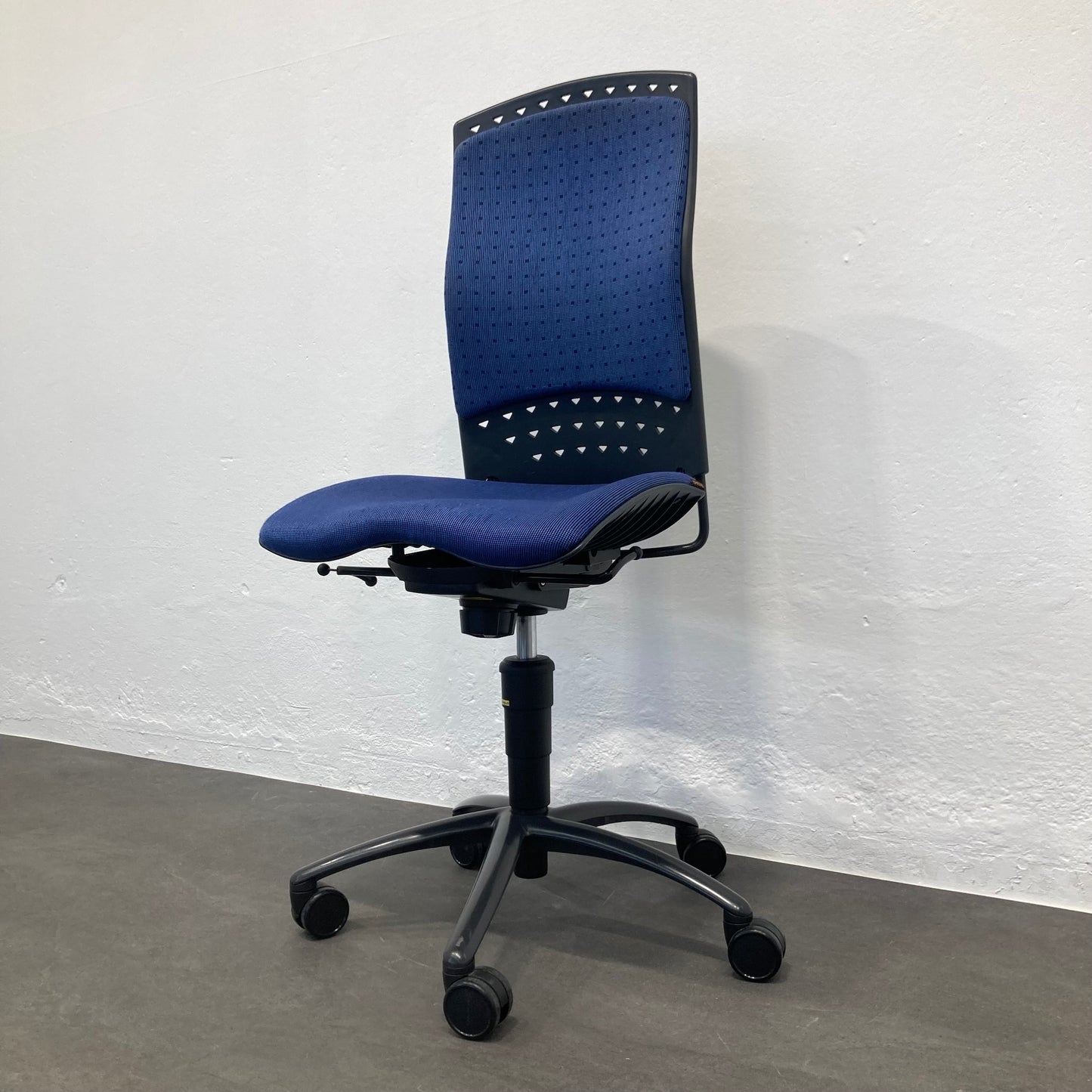 Sitag Reality Bürodrehstuhl  Detailfoto Mechanik von rechts - 6038958