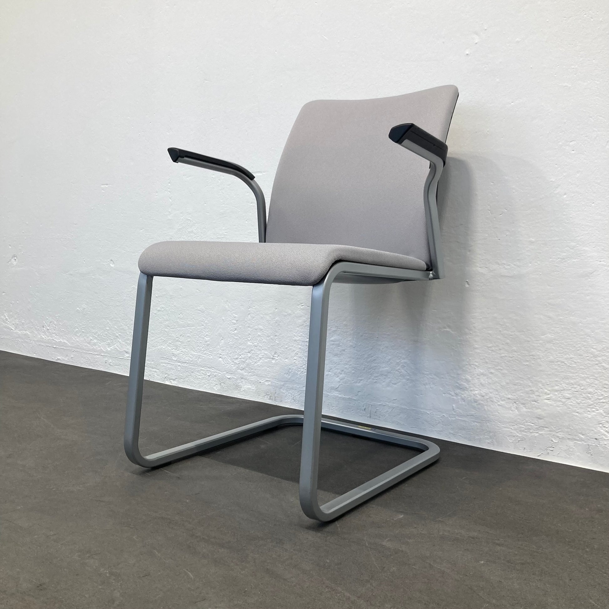 Steelcase Northside Freischwinger Ansicht von unten rechts - 6038960