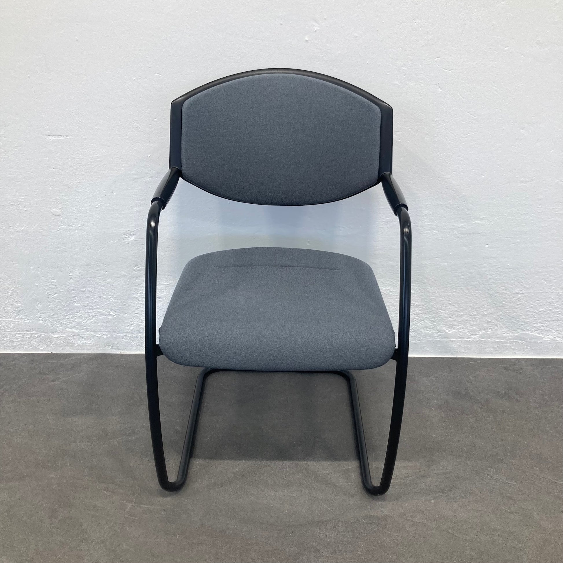 Giroflex G16 Freischwinger Stoffbezug anthrazit - 6038961