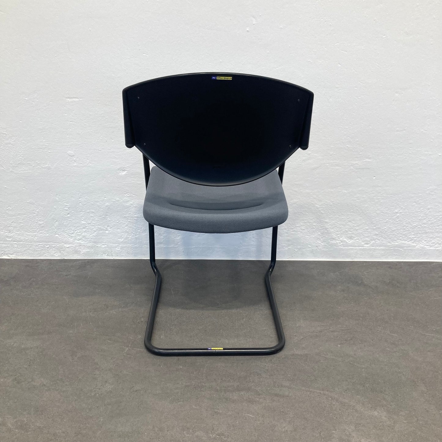 Giroflex G16 Freischwinger Ansicht von hinten - 6038961