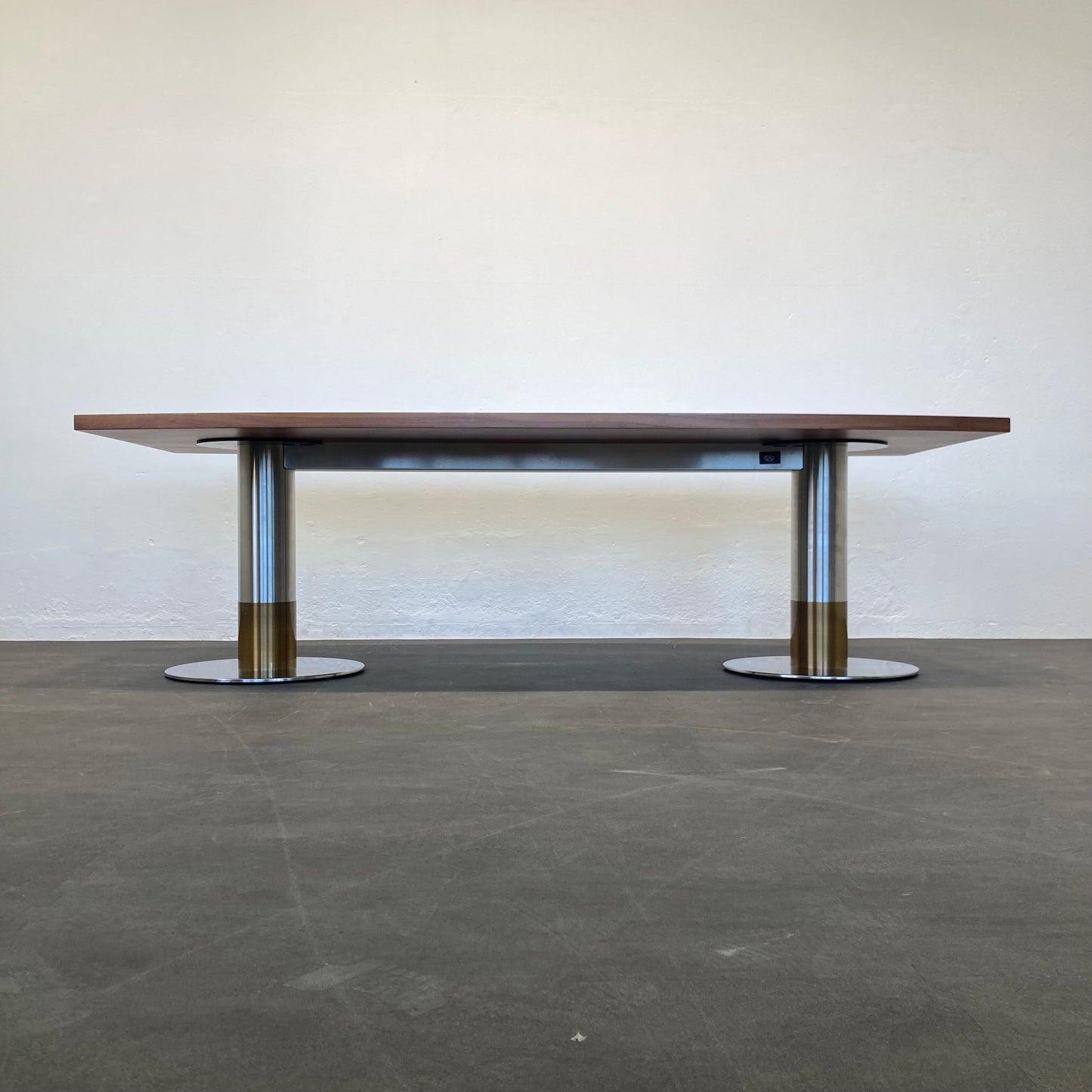 Wilkhahn Exclusiv Sitzungstisch 2500x1150mm mit Kabelkanal Ansicht von unten - 6038969